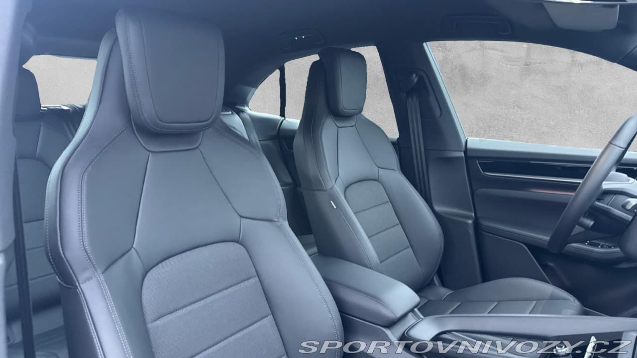 2026 Porsche Macan - 17