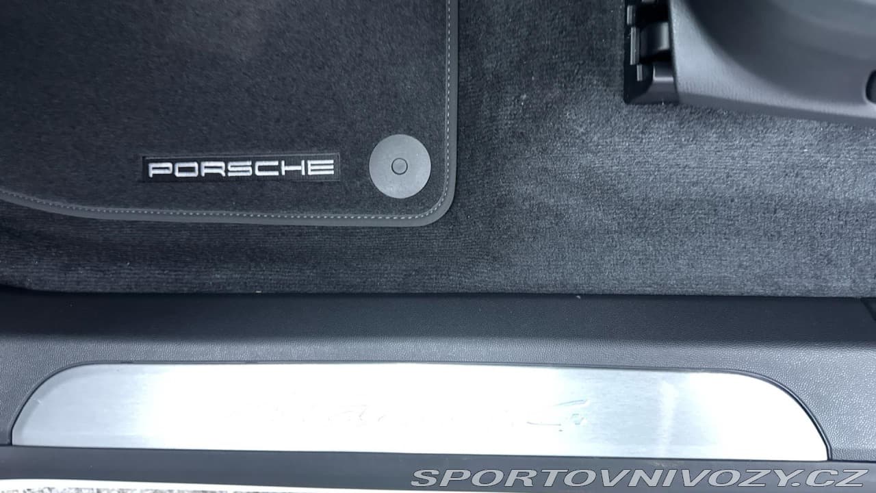 2026 Porsche Macan - 19