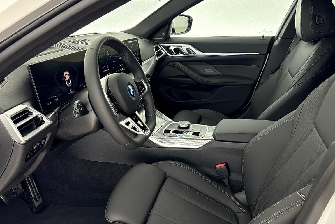 2025 BMW I4 - 6