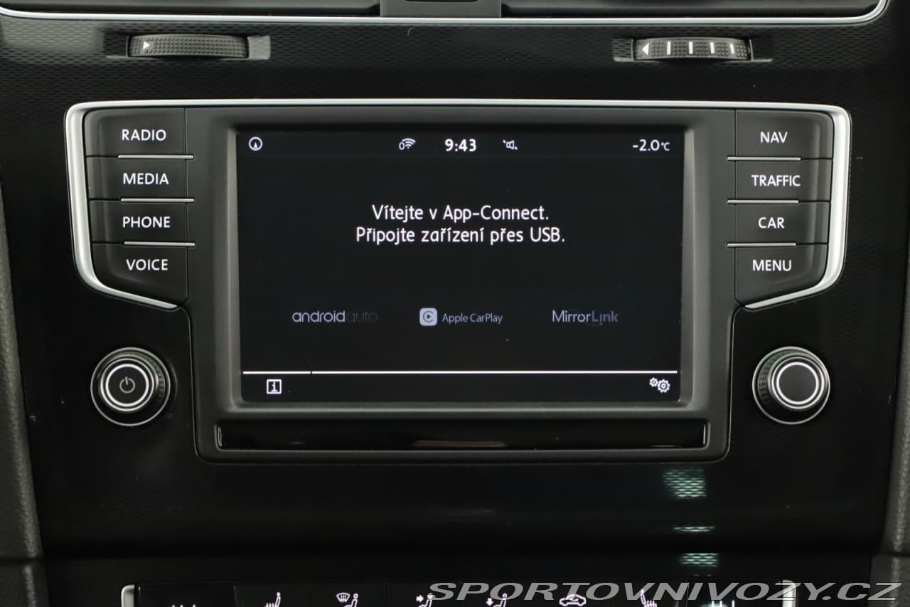 2016 Volkswagen Golf - 15