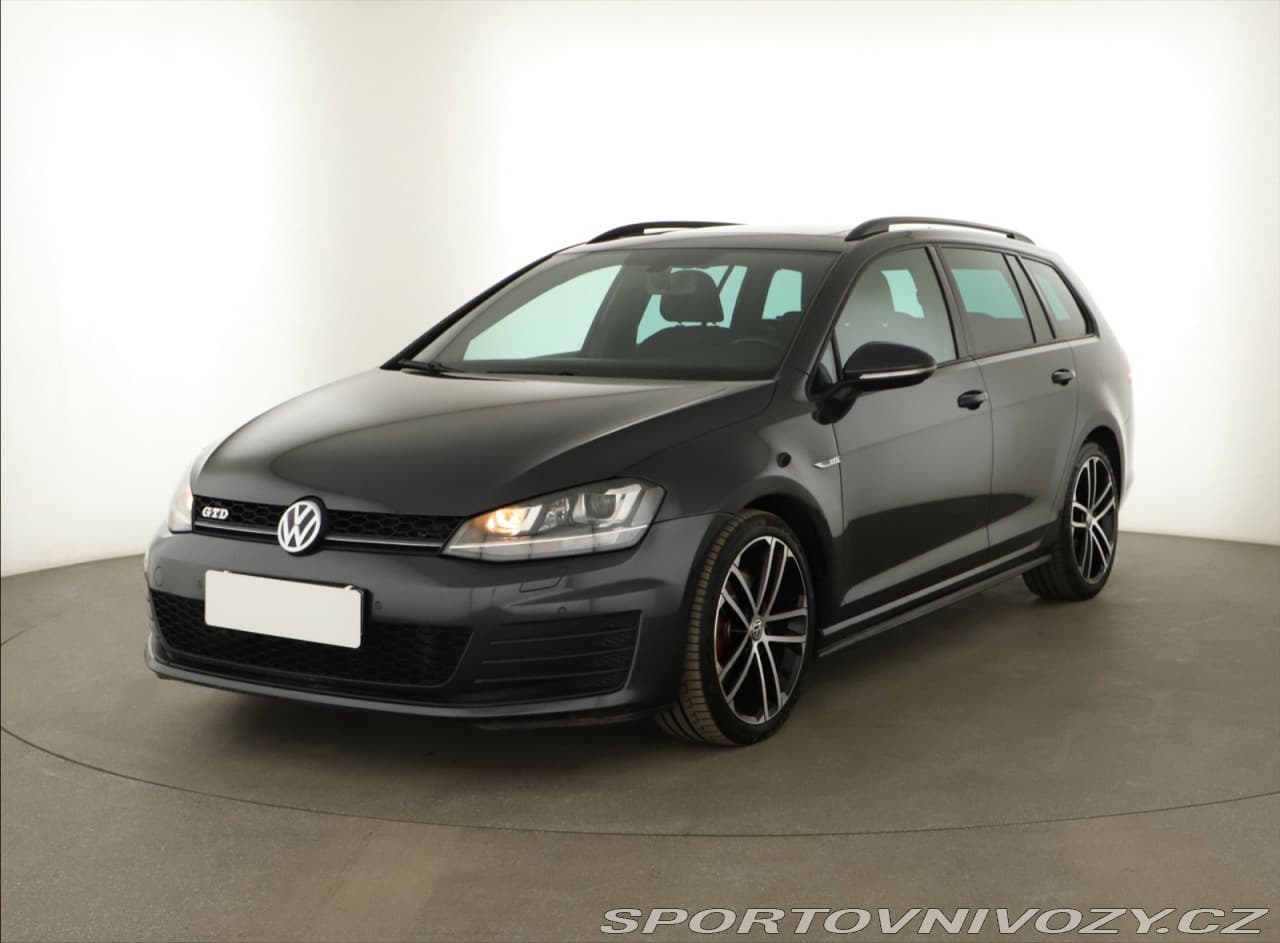 2016 Volkswagen Golf - 2