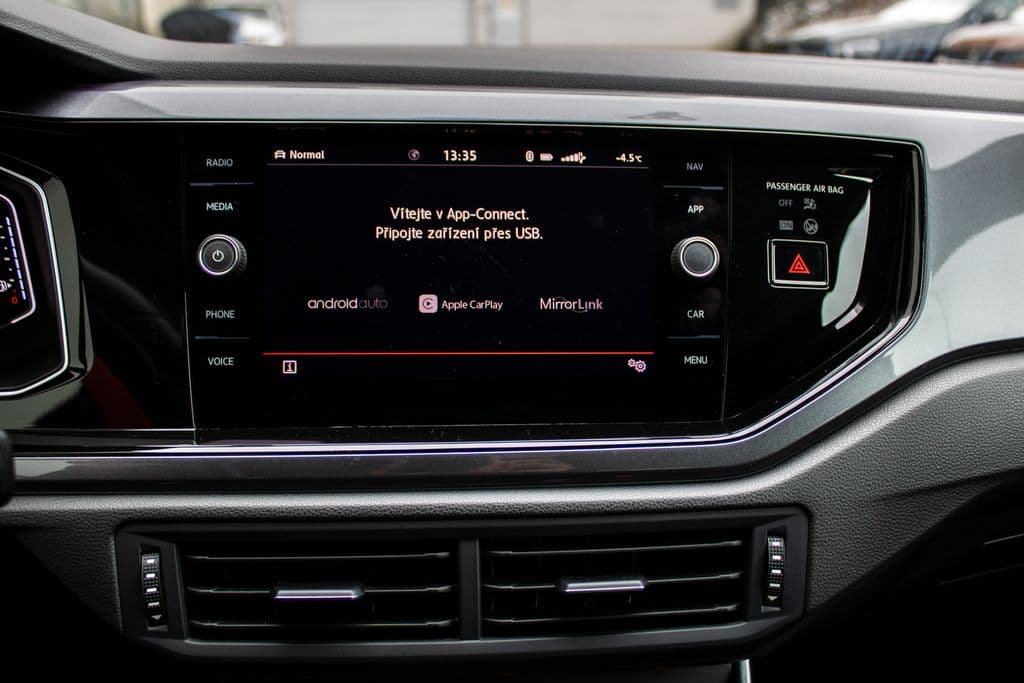 2019 Volkswagen Polo - 14