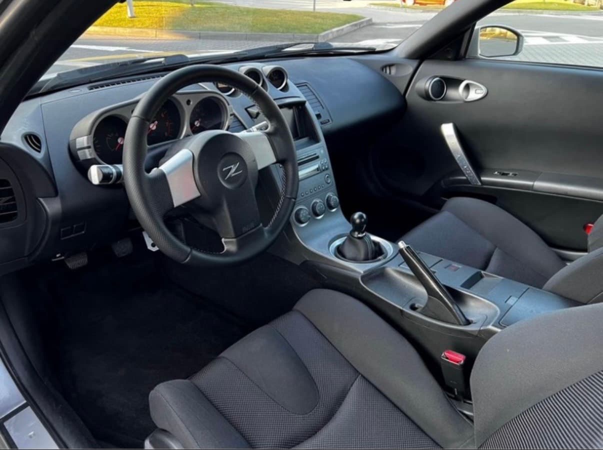 2002 Nissan 350Z - 19