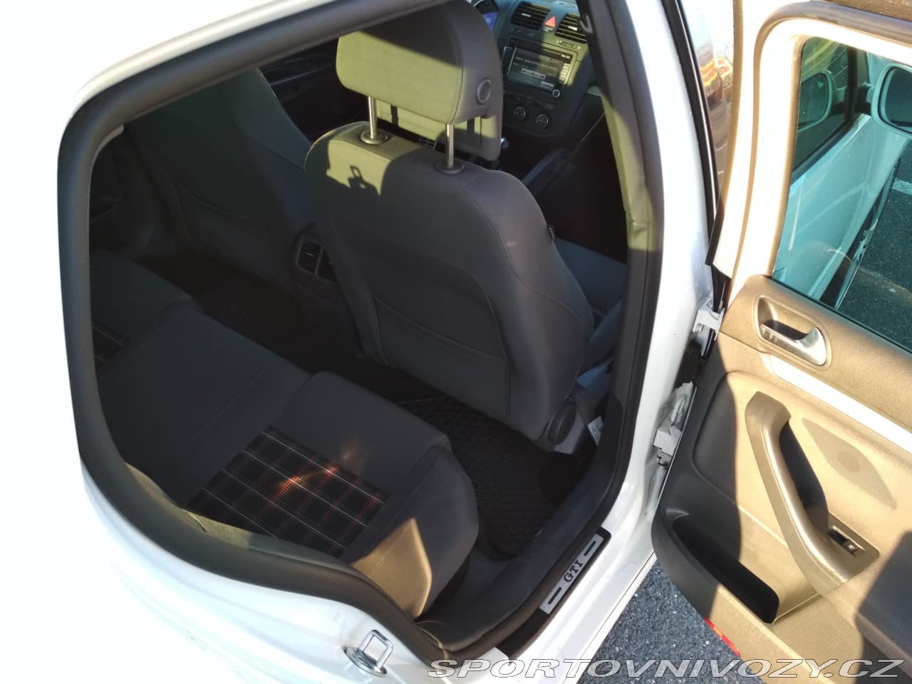 2008 Volkswagen Golf - 13