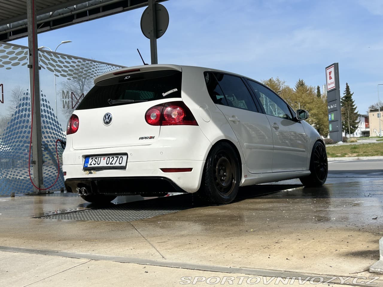 2008 Volkswagen Golf - 4