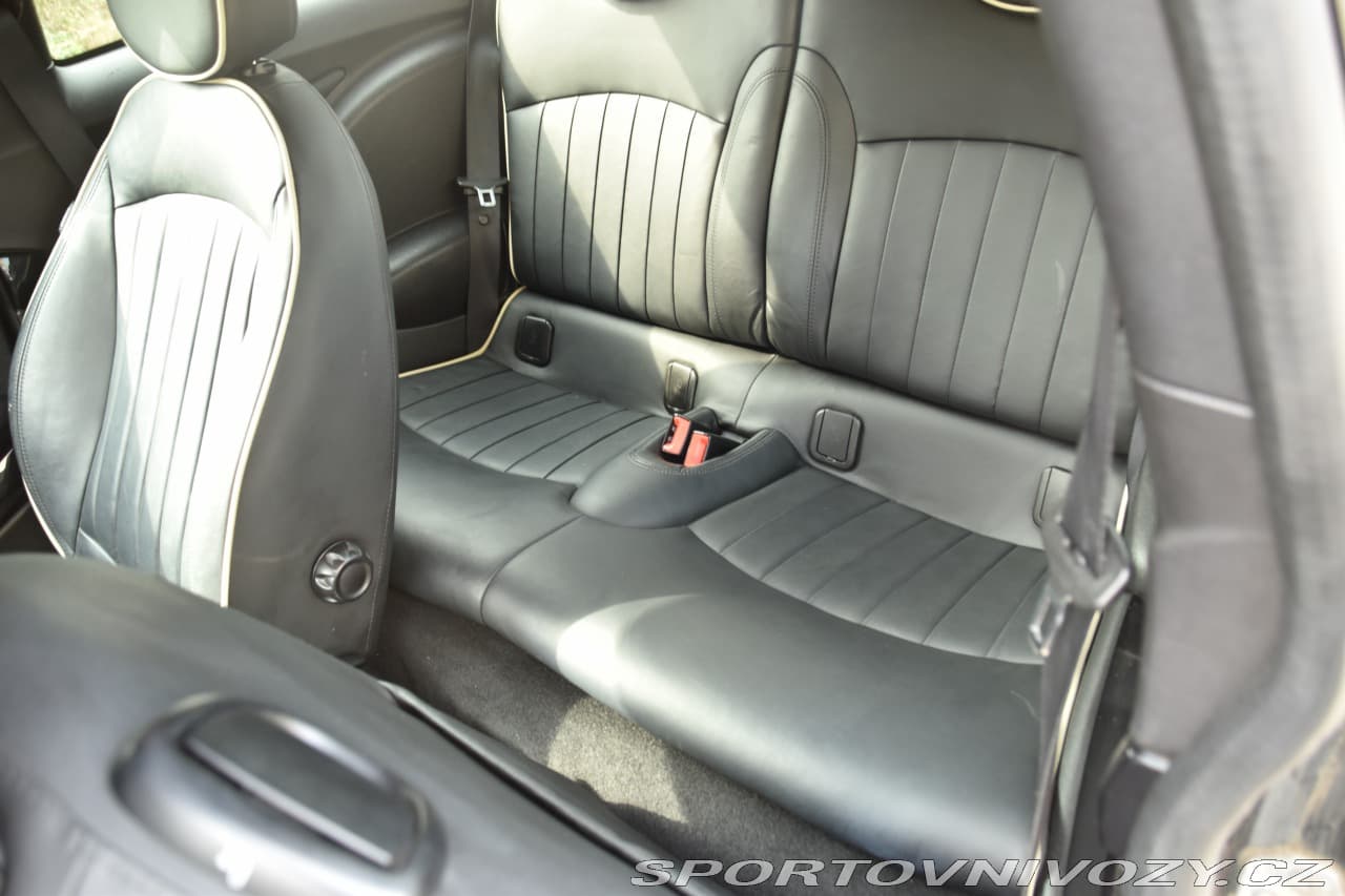 2011 Mini Cooper - 13