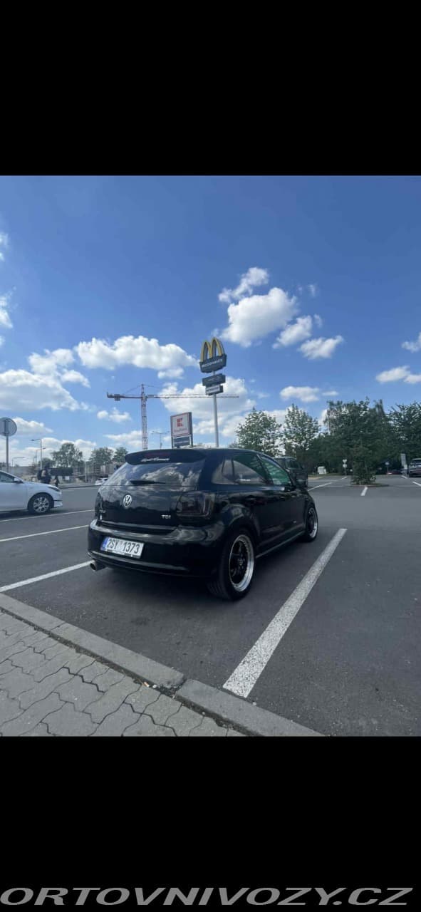 2011 Volkswagen Polo - 13