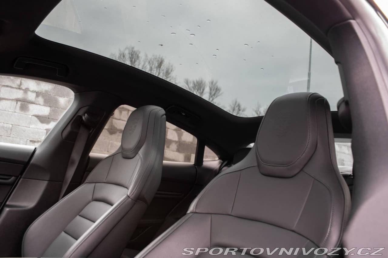 2023 Porsche Taycan - 12