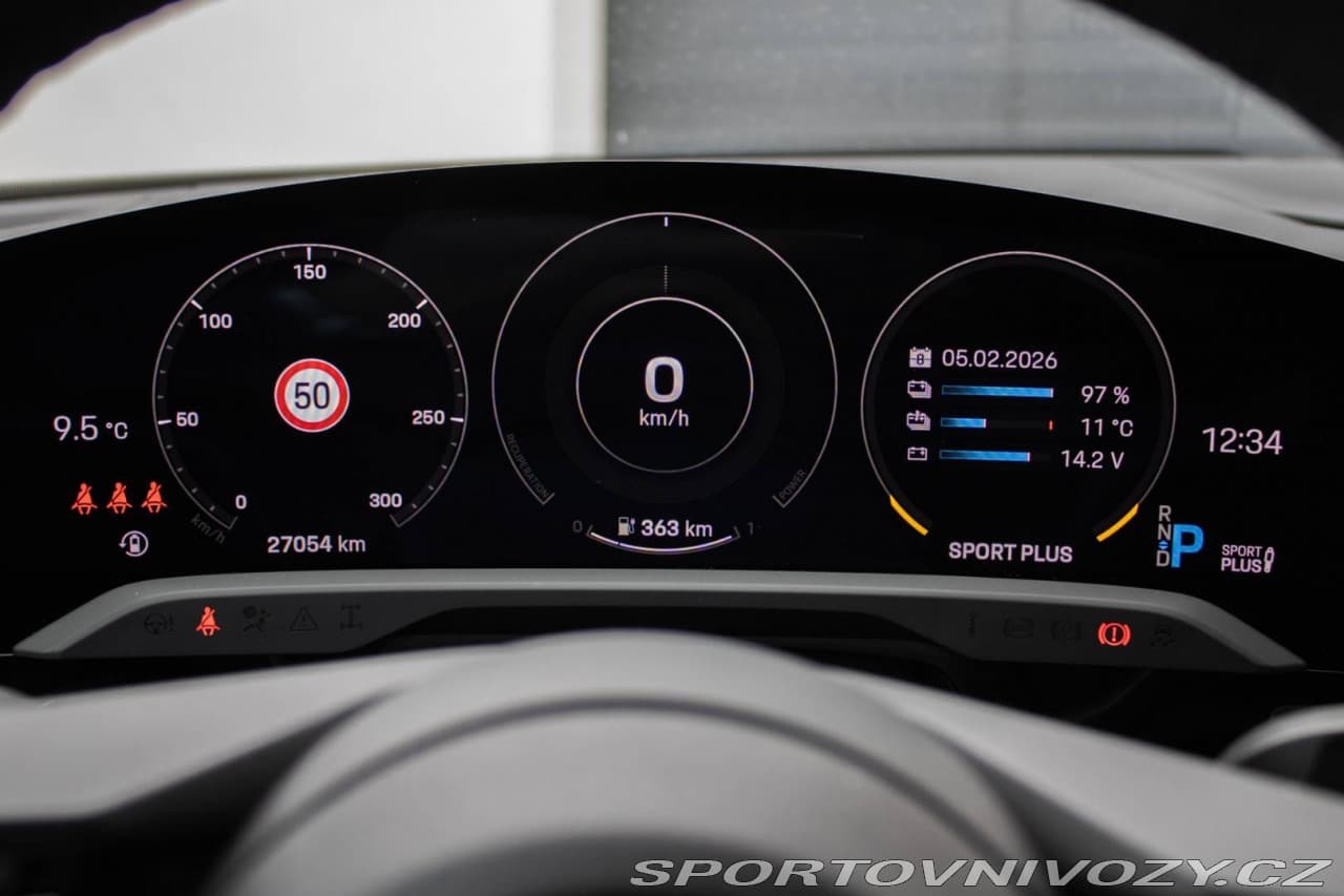 2023 Porsche Taycan - 15