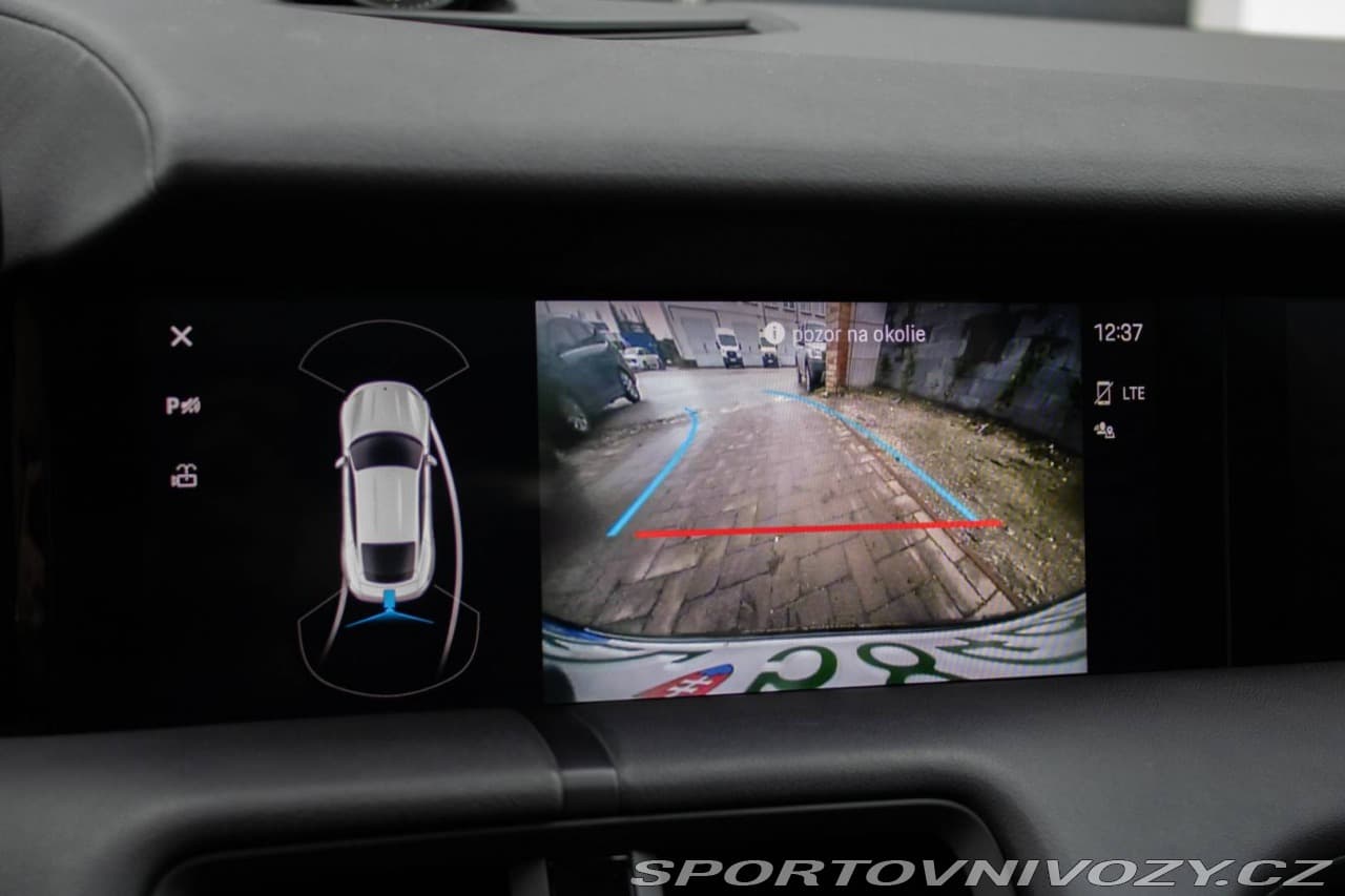 2023 Porsche Taycan - 18