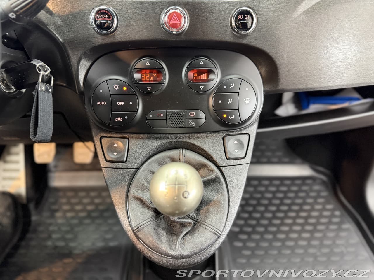 2015 Abarth 595 - 14