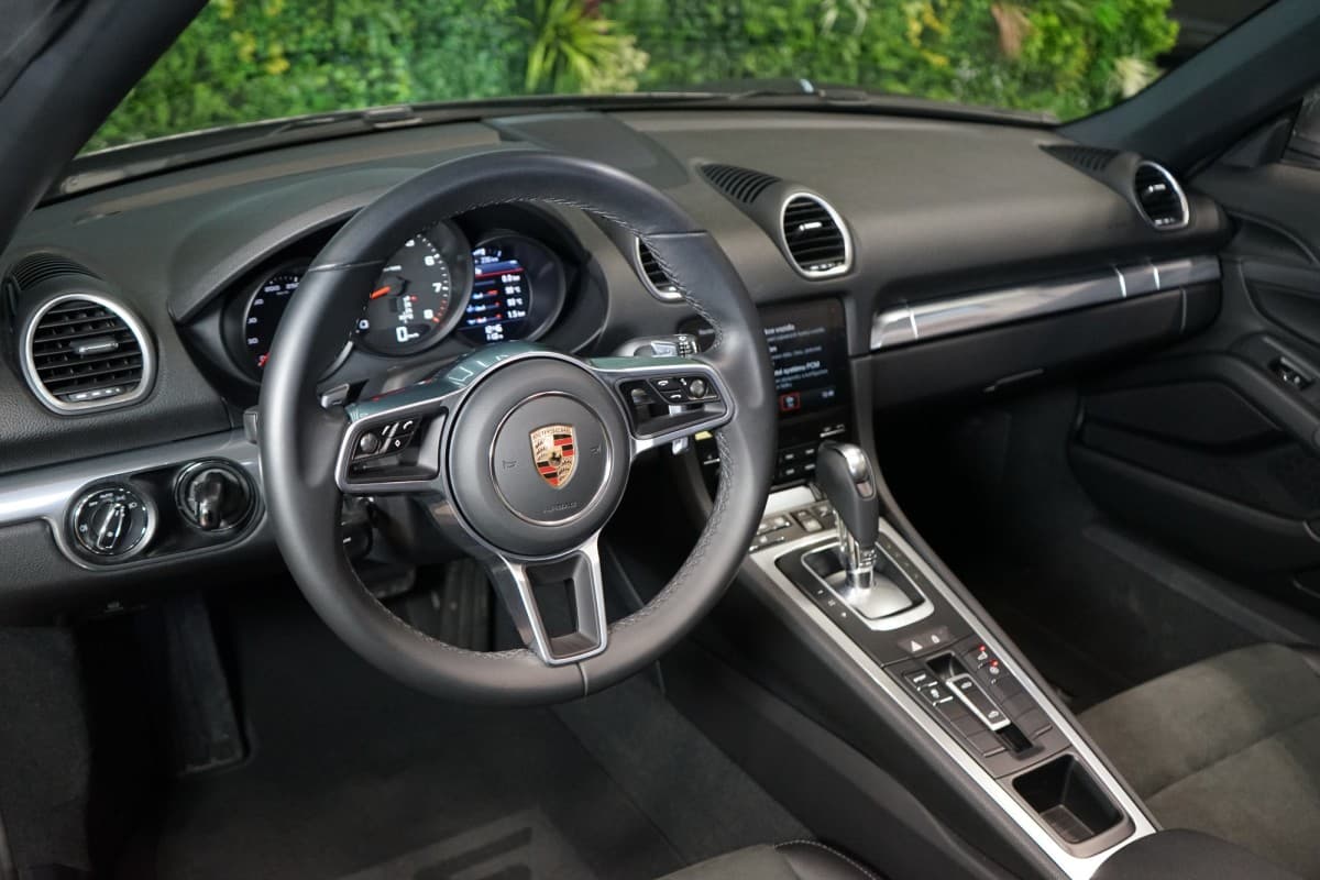 2024 Porsche 718 - 10