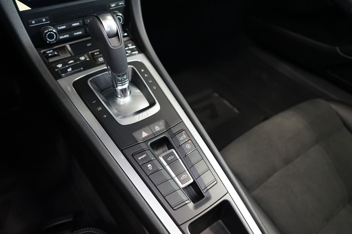 2024 Porsche 718 - 19