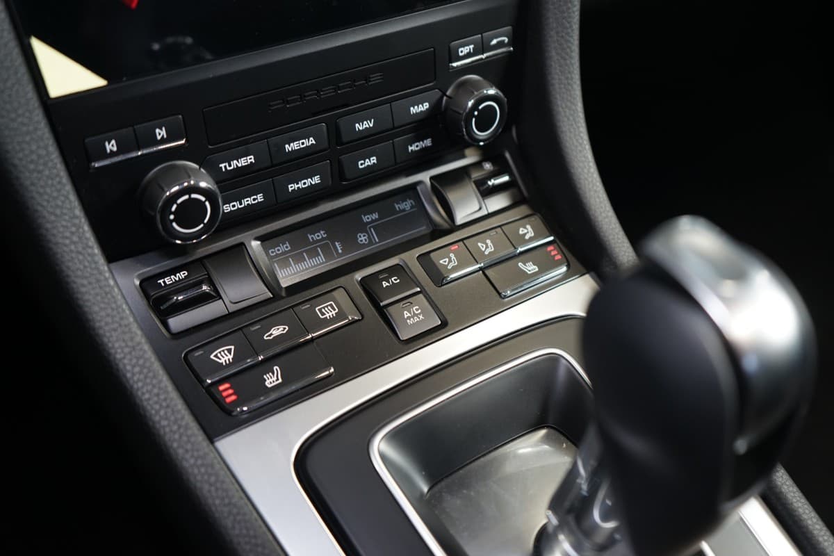 2024 Porsche 718 - 20