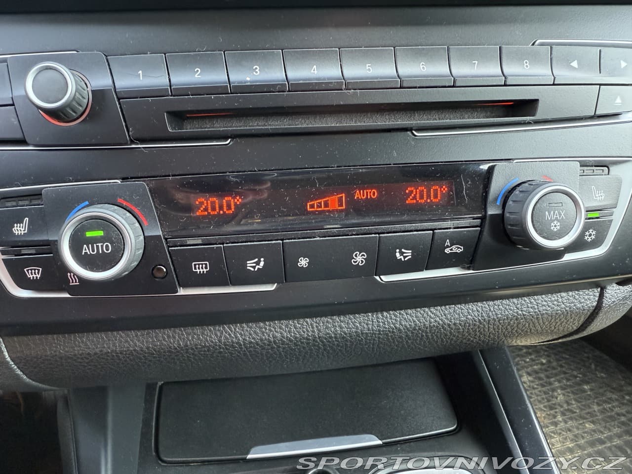 2011 BMW 1-SERIES - 11