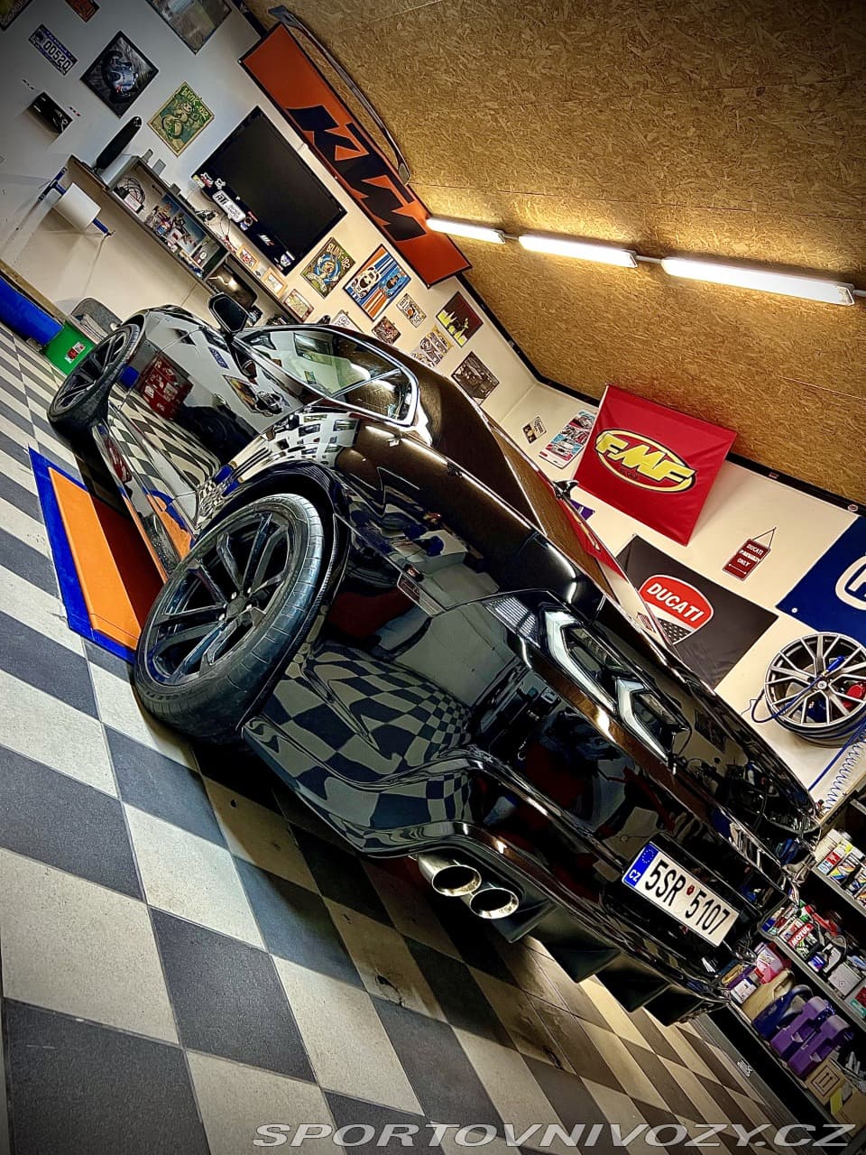 2015 Chevrolet Camaro - 12