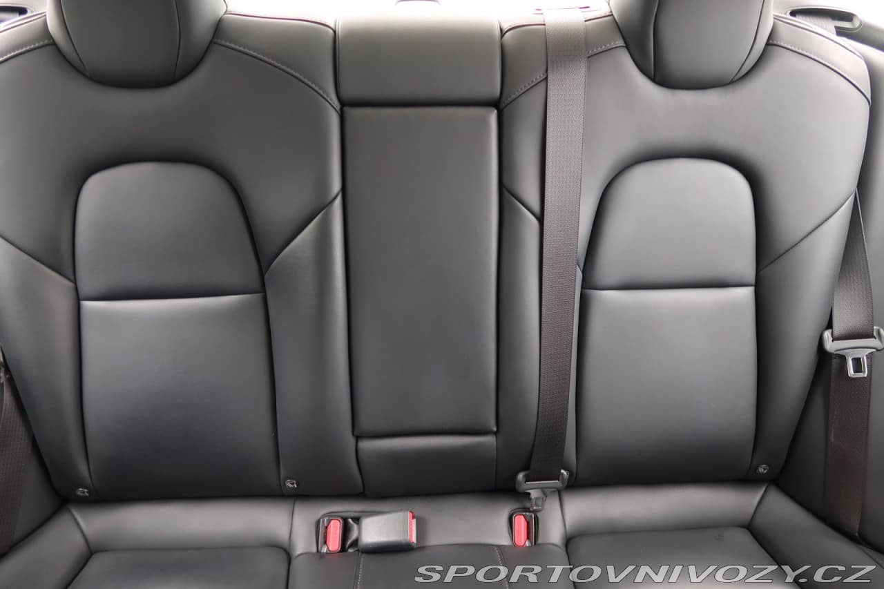 2020 Tesla Model 3 - 10