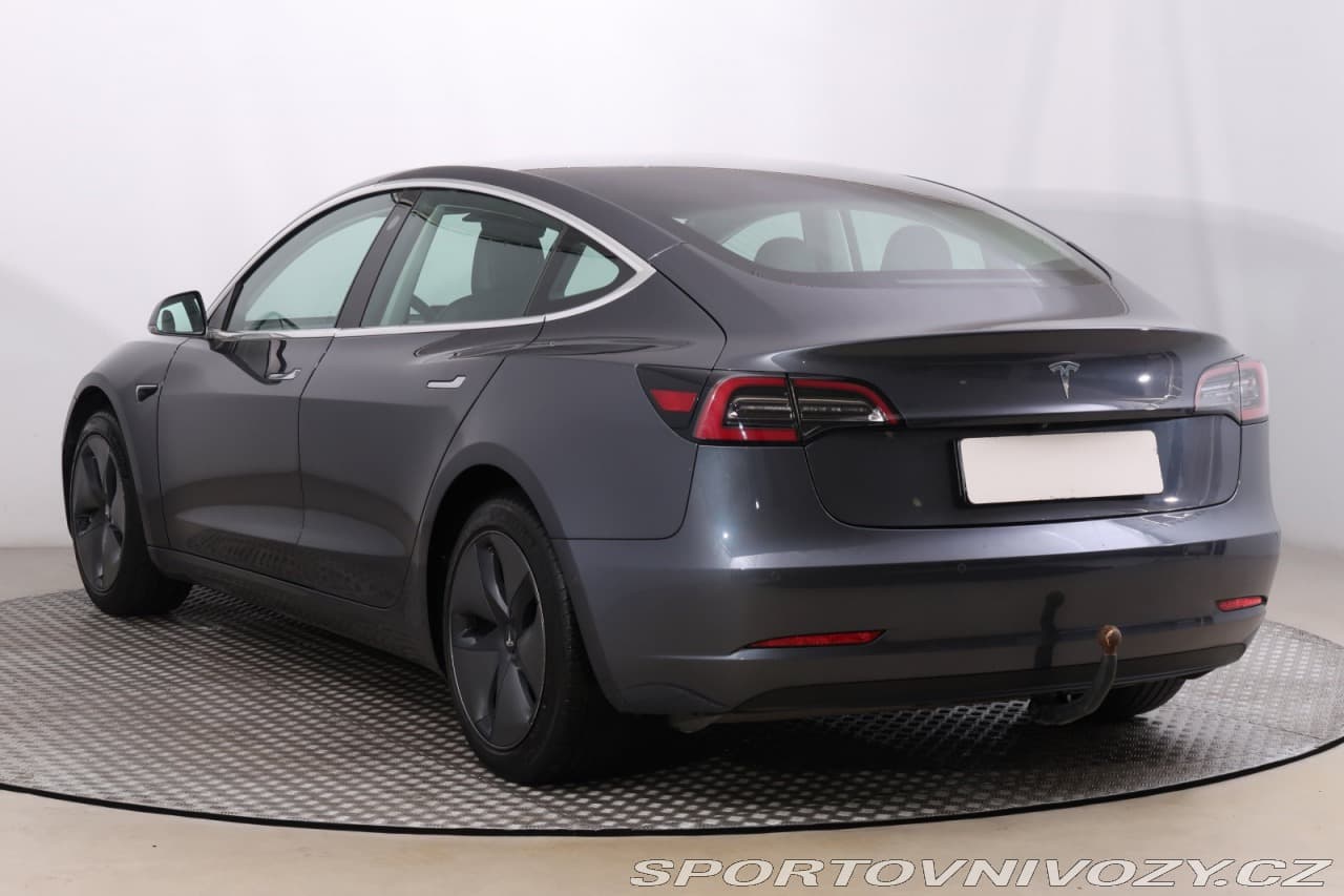 2020 Tesla Model 3 - 4
