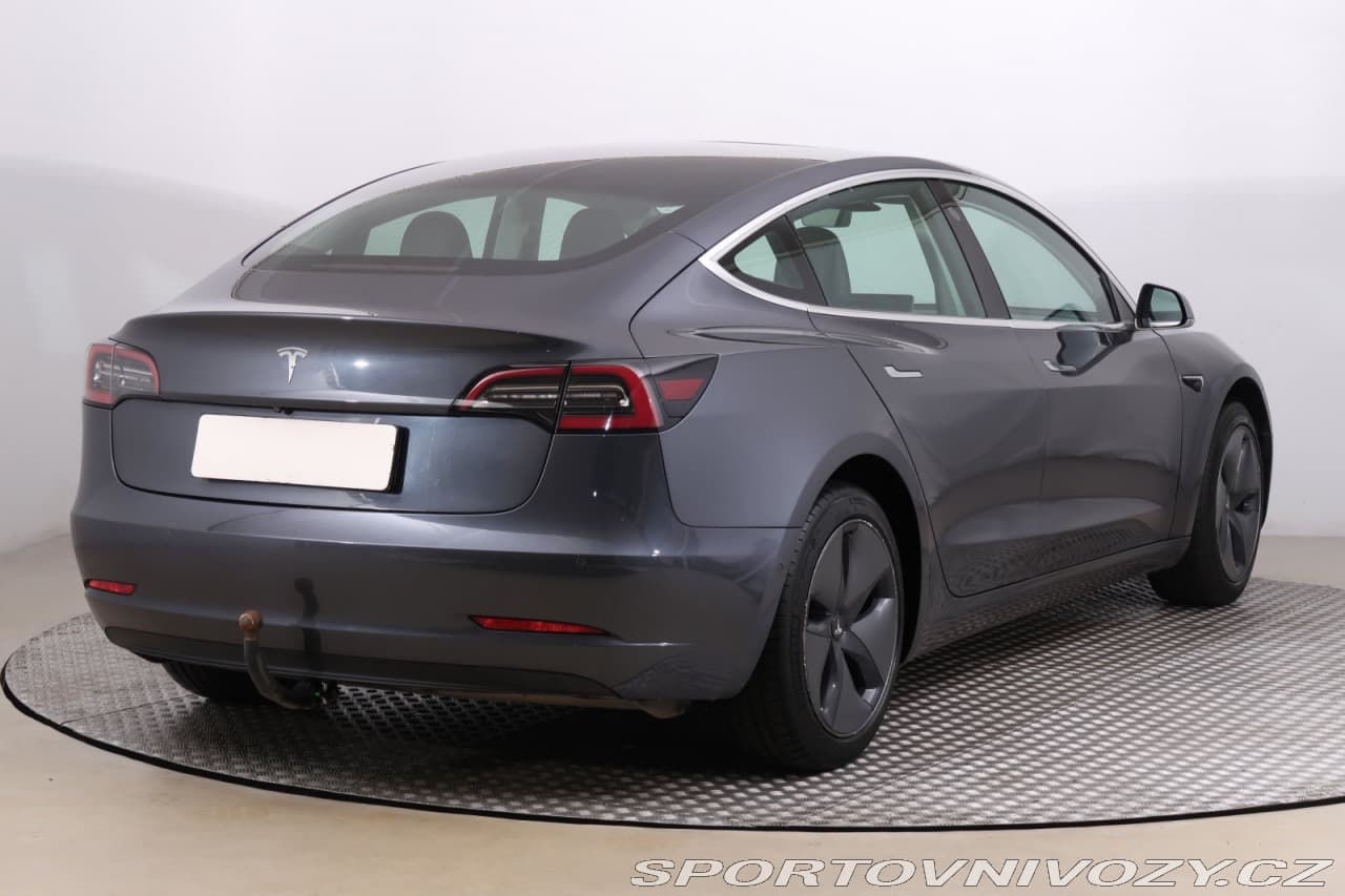 2020 Tesla Model 3 - 5