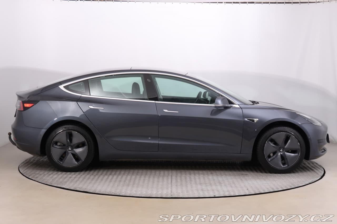 2020 Tesla Model 3 - 6
