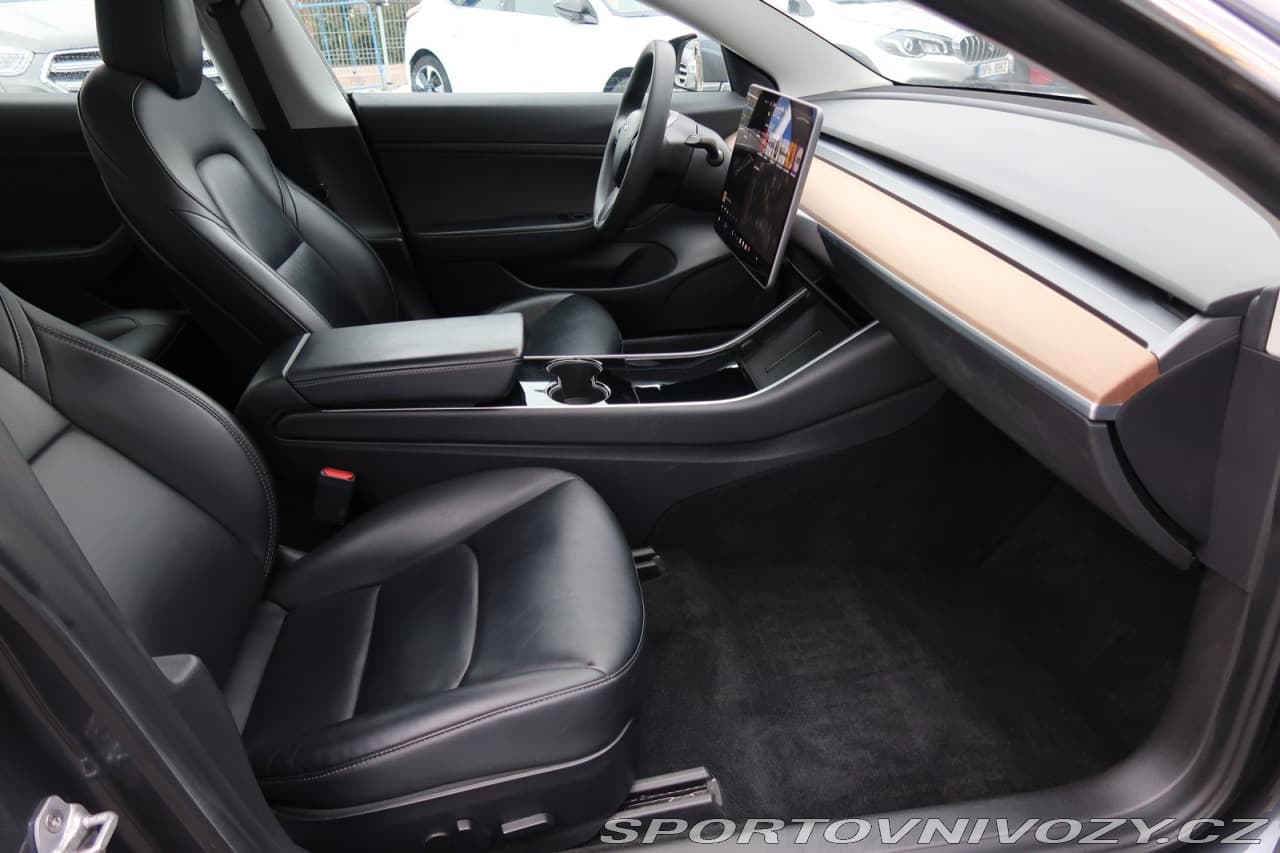 2020 Tesla Model 3 - 9