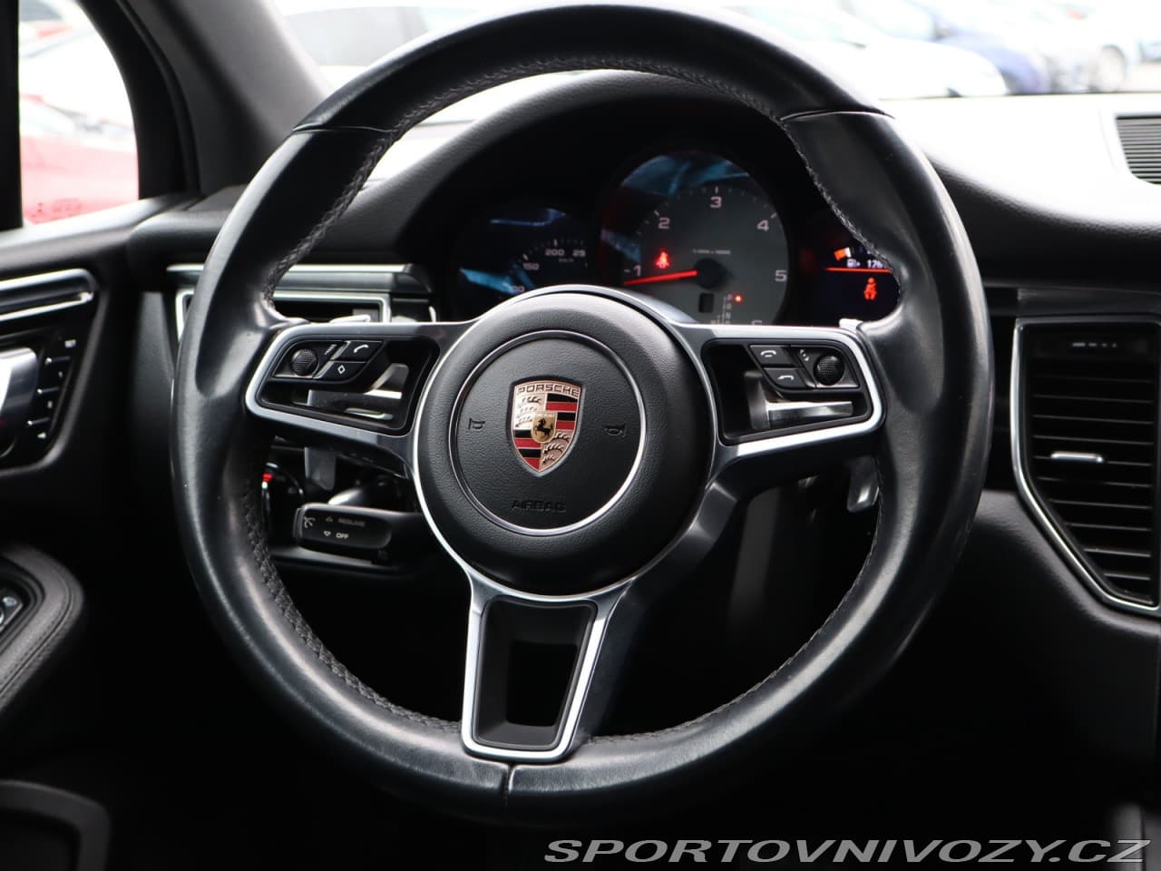 2018 Porsche Macan - 14