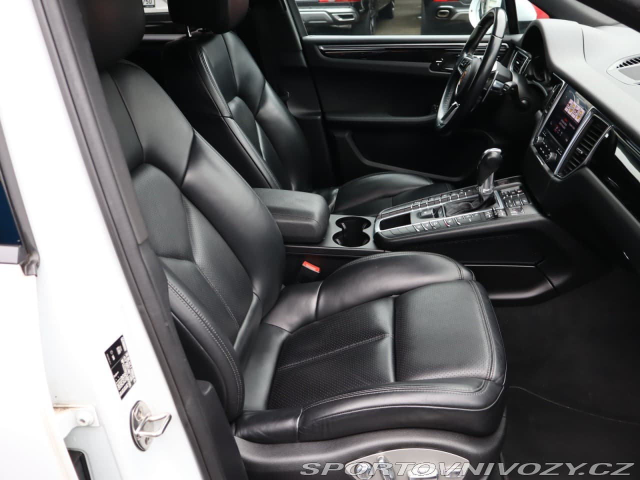 2018 Porsche Macan - 7