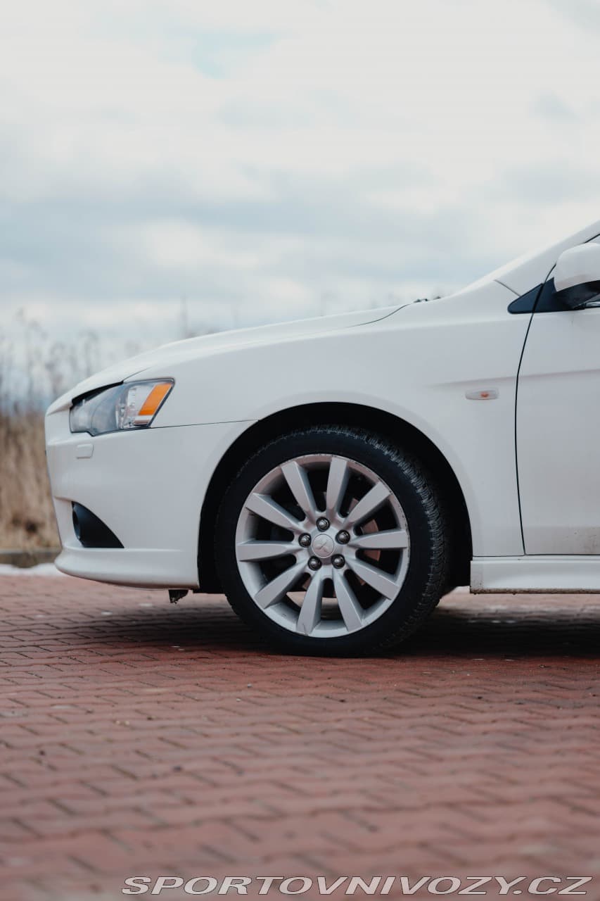 2009 Mitsubishi Ostatní - 13