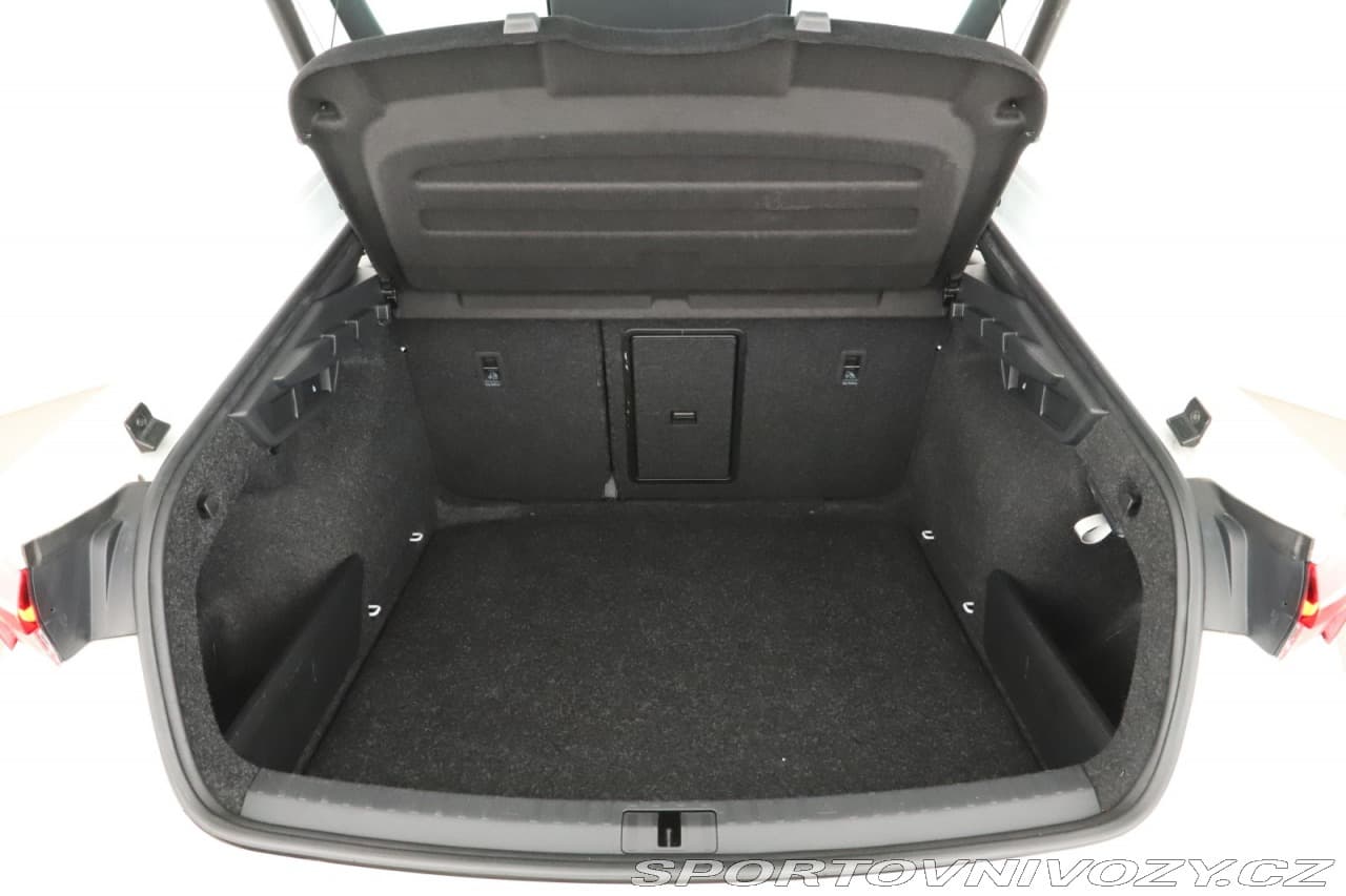 2020 Škoda Octavia - 11