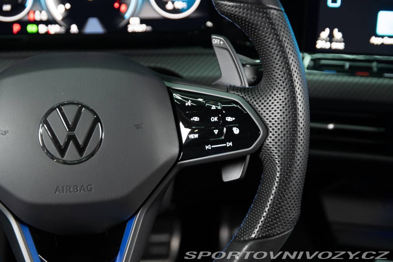 2023 Volkswagen Golf - 15