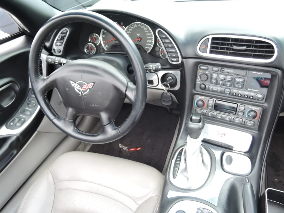 1999 Chevrolet Corvette - 15