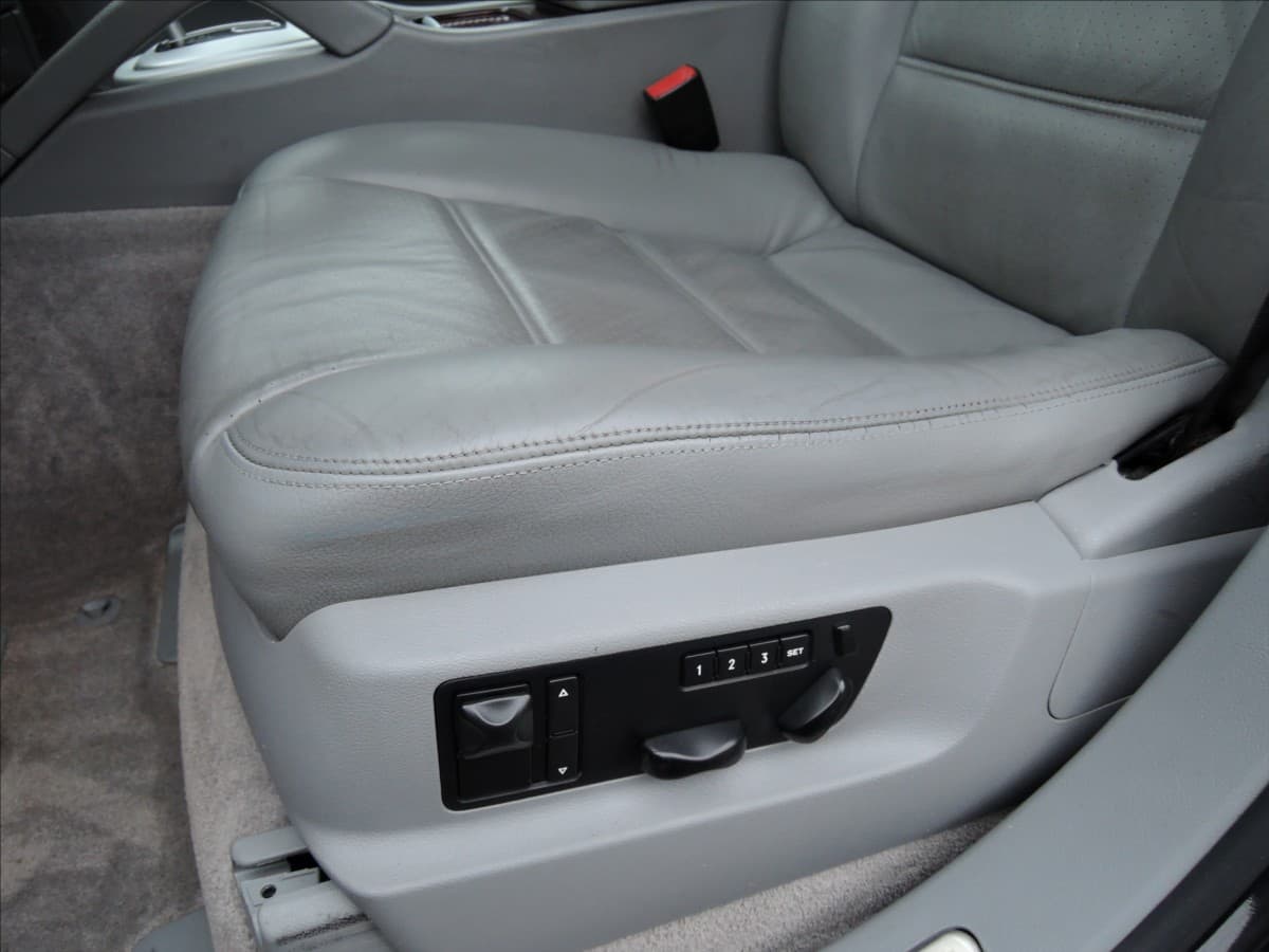 2003 Porsche Cayenne - 56