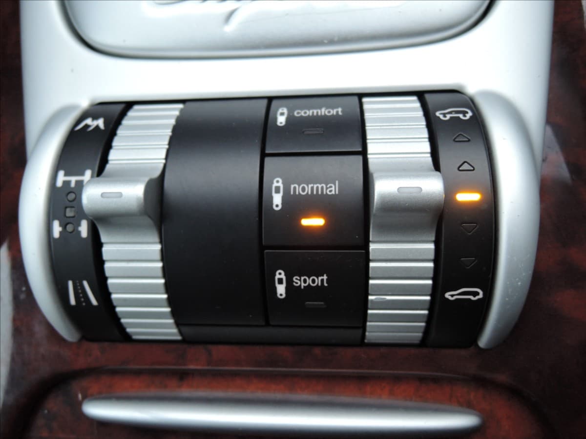 2003 Porsche Cayenne - 86