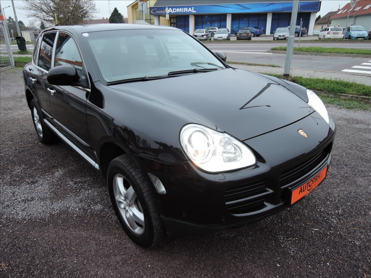 2003 Porsche Cayenne - 6