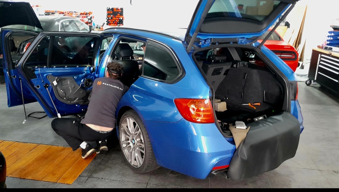 2015 BMW 3-Series - 8