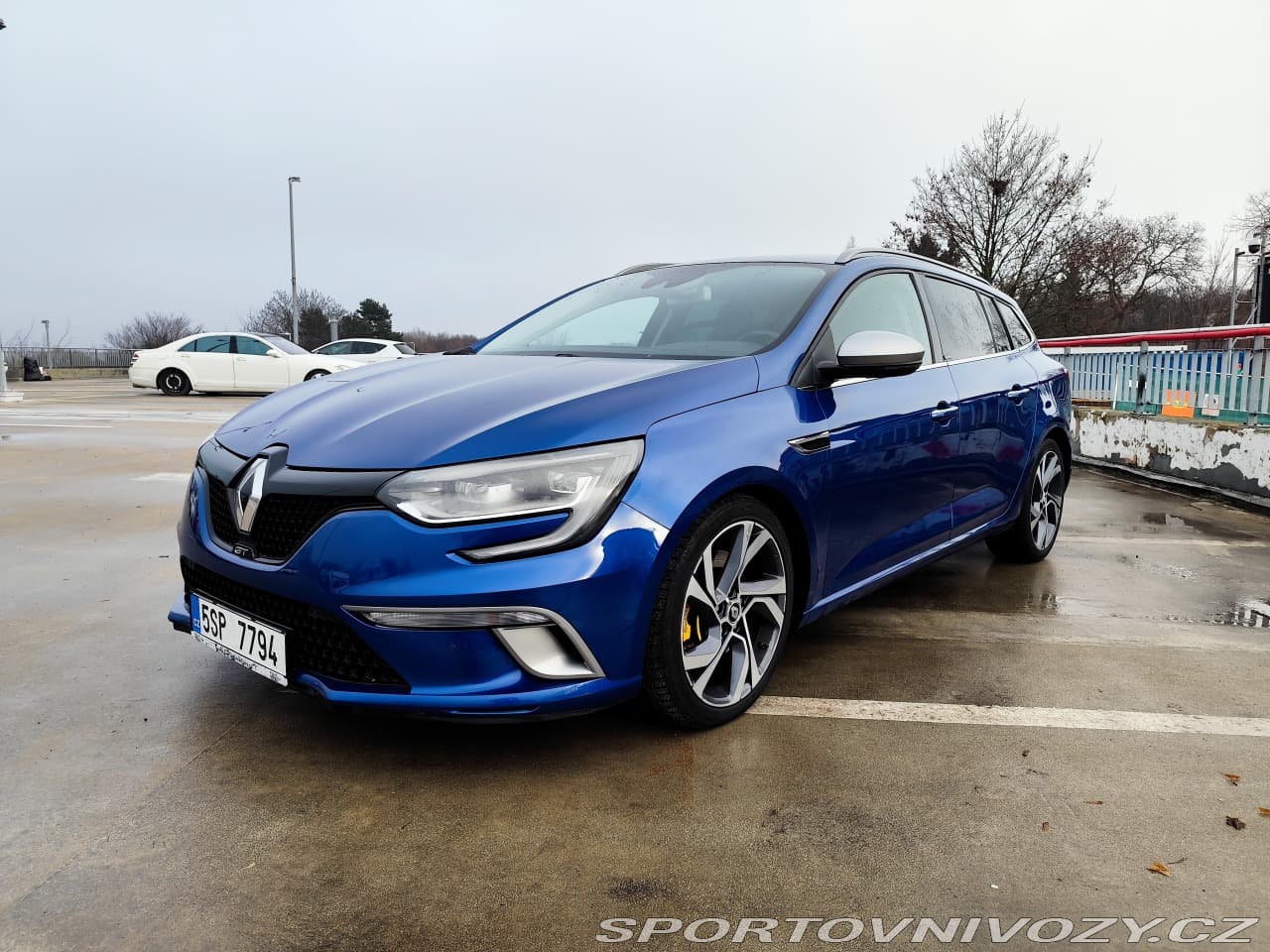 2017 Renault Megane - 10