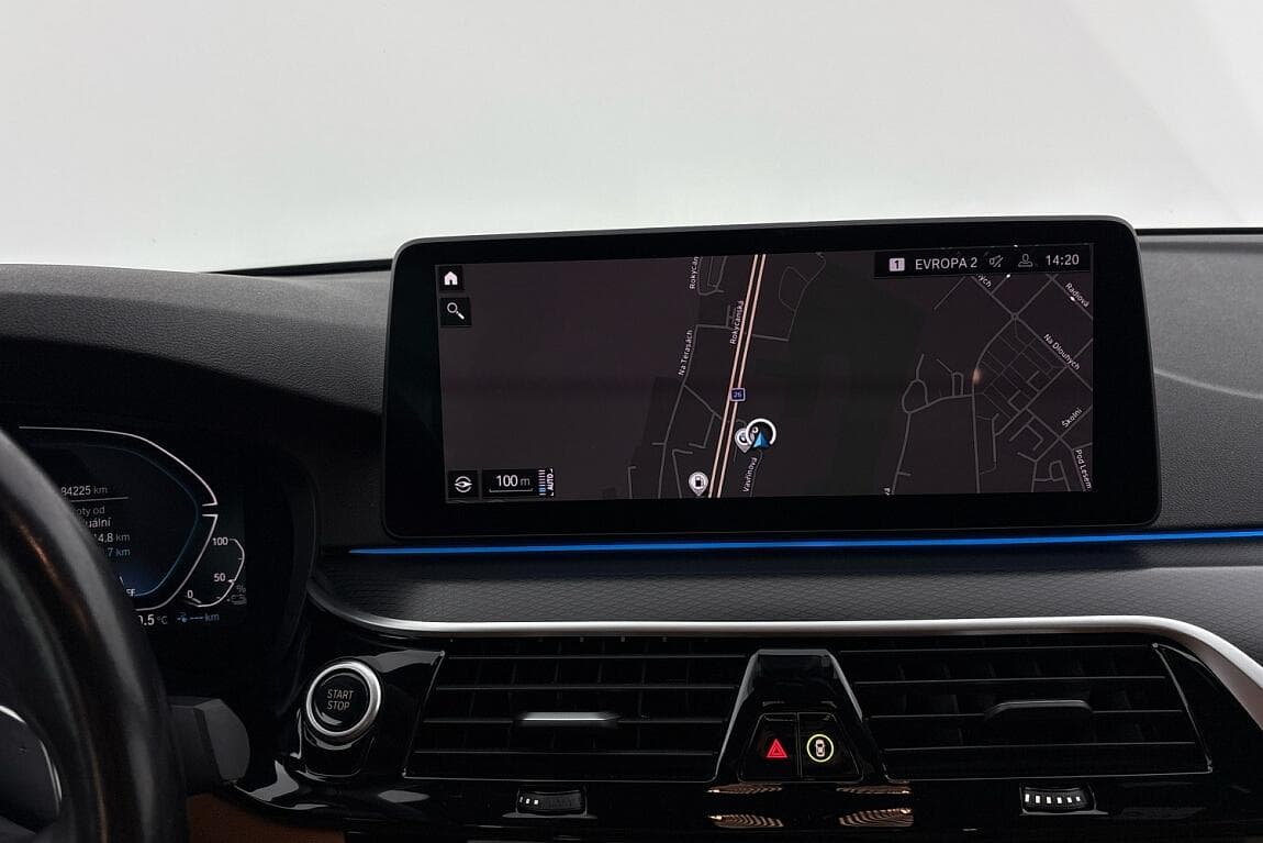 2022 BMW 5-Series - 10