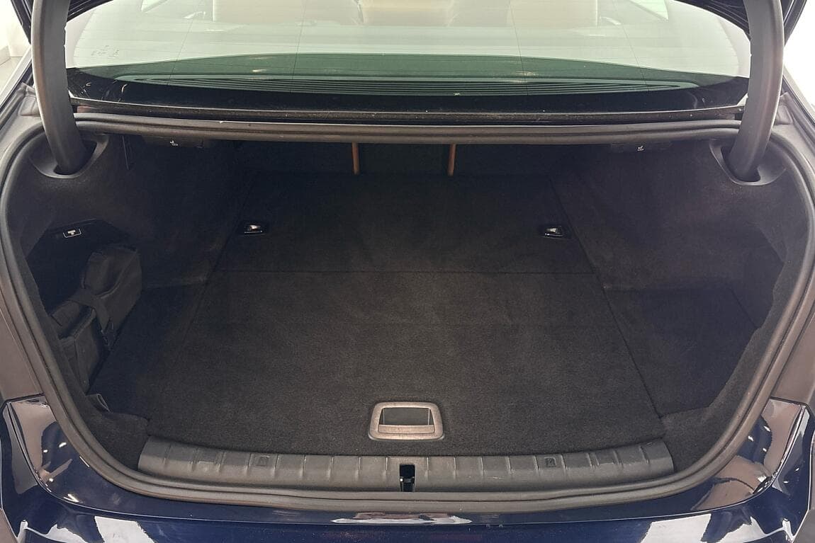 2022 BMW 5-Series - 12