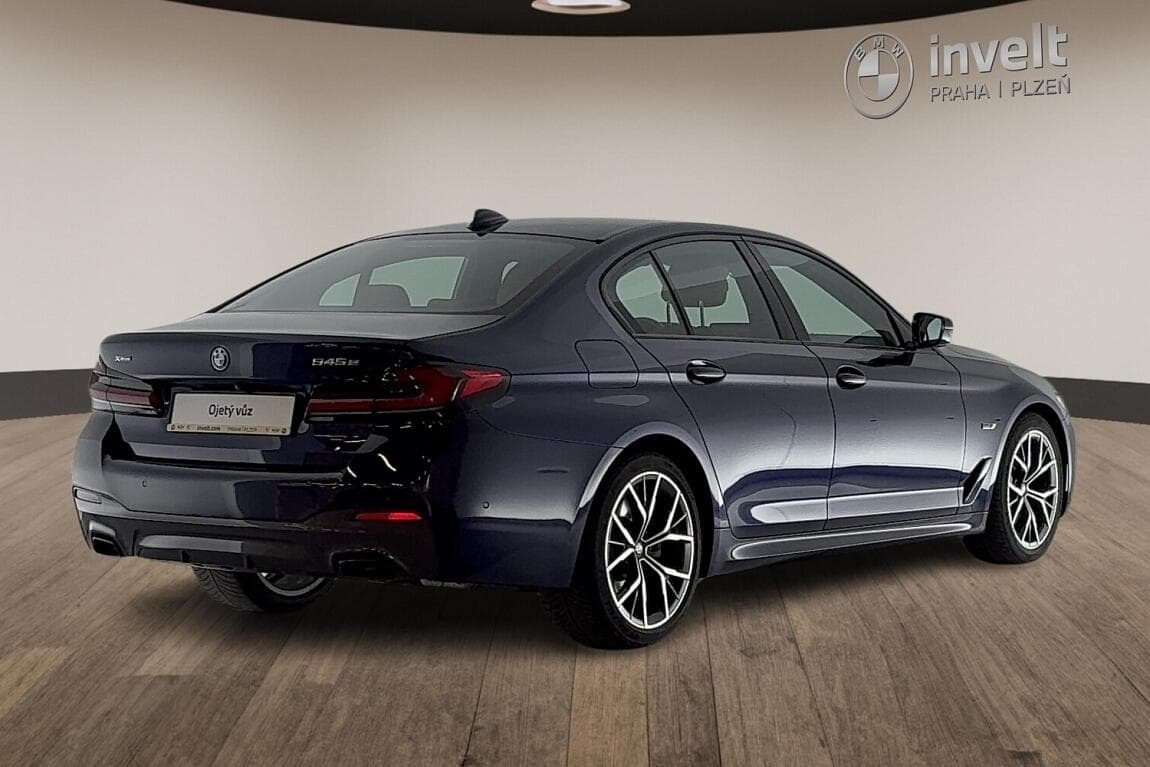 2022 BMW 5-Series - 3