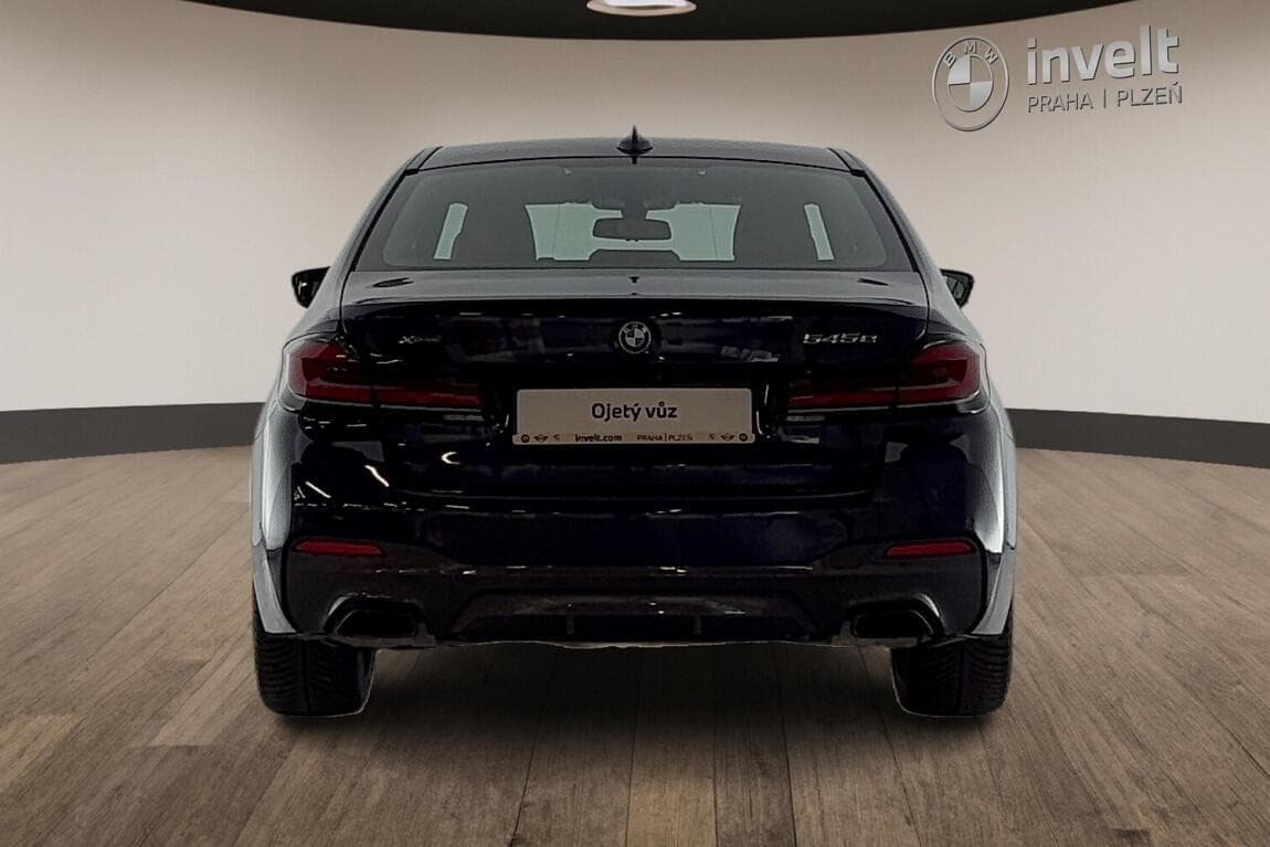 2022 BMW 5-Series - 4