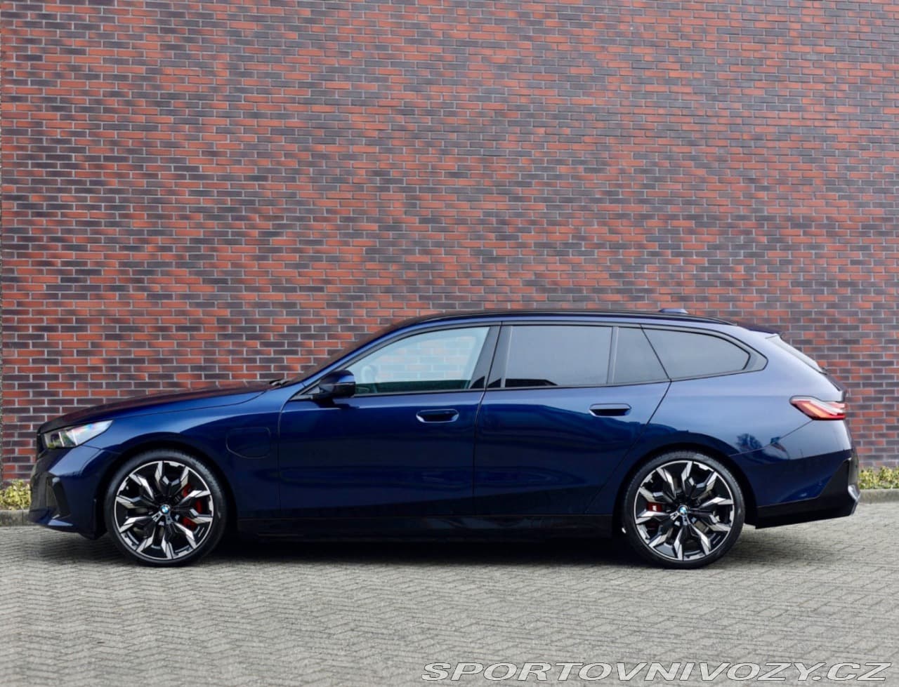 2025 BMW 5-Series - 13