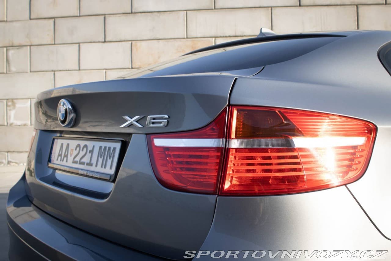 2010 BMW X6 - 10