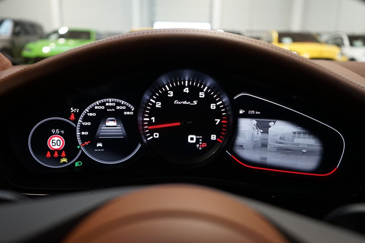 2022 Porsche Panamera - 14