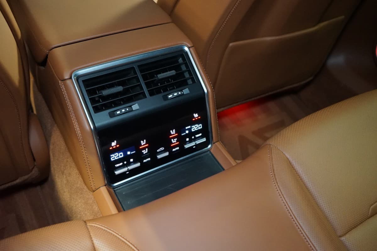 2022 Porsche Panamera - 19