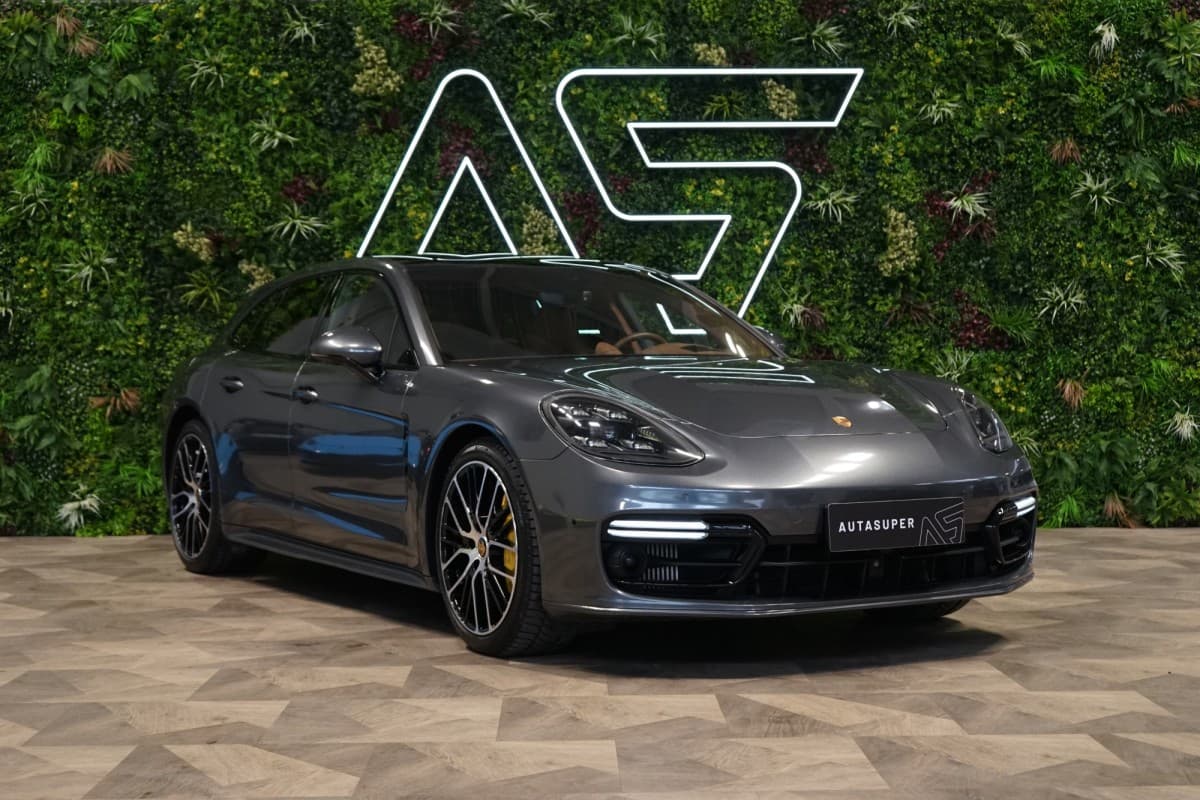 2022 Porsche Panamera - 3