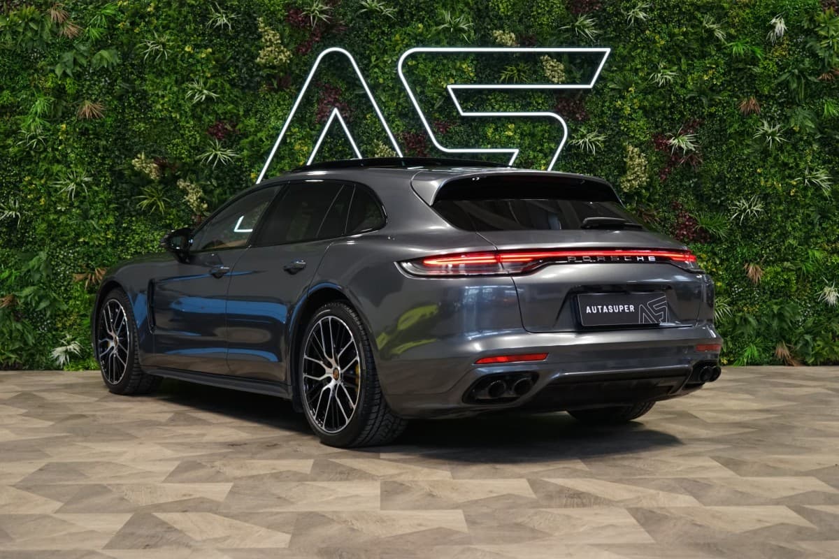 2022 Porsche Panamera - 5