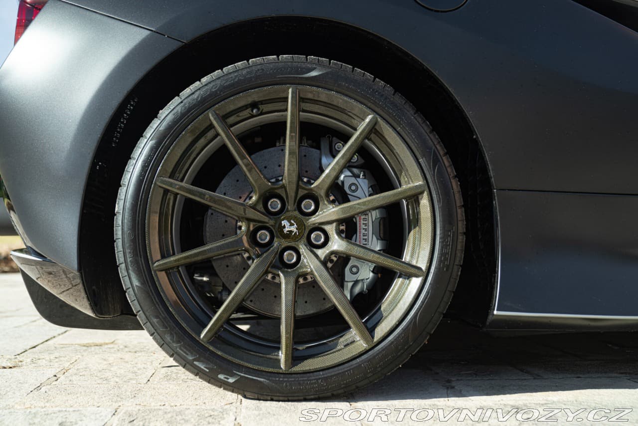 2020 Ferrari F8 - 14