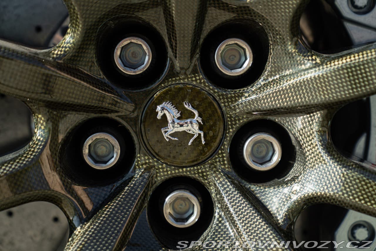 2020 Ferrari F8 - 15