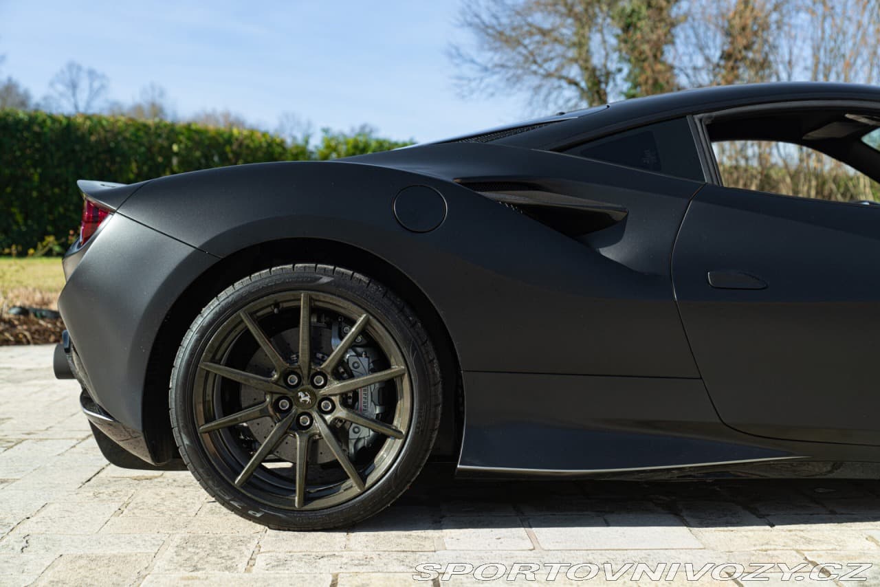 2020 Ferrari F8 - 16