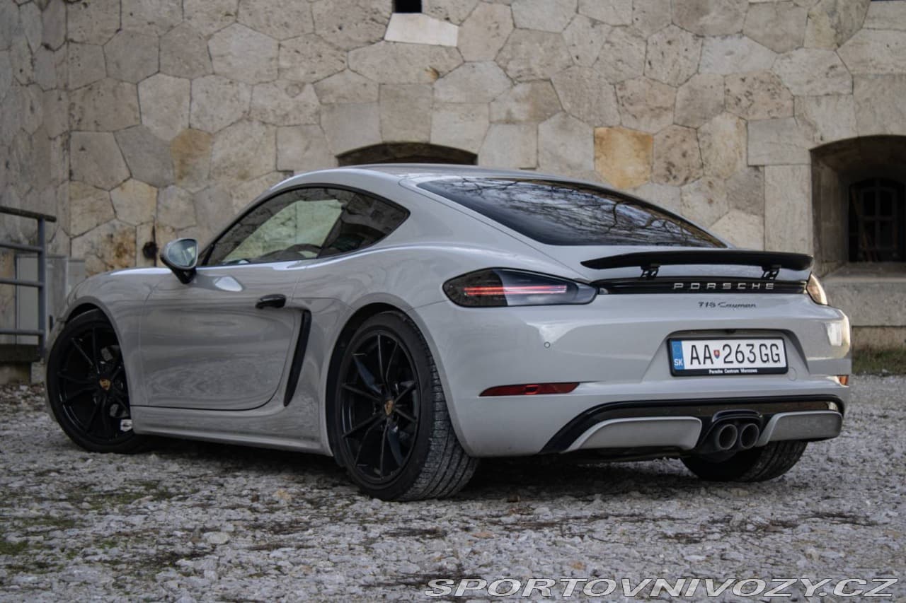 2020 Porsche Cayman - 10